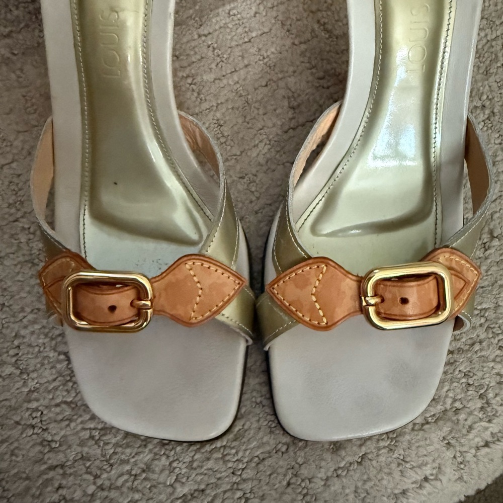 Louis Vuitton Green and Tan Heels - Picture 7 of 8